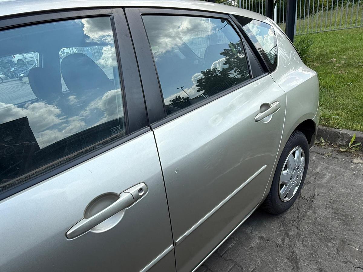 Mazda 3 BK original Tür hinten links 24E Sparkling Silver Fließheck Rohbau BJ05